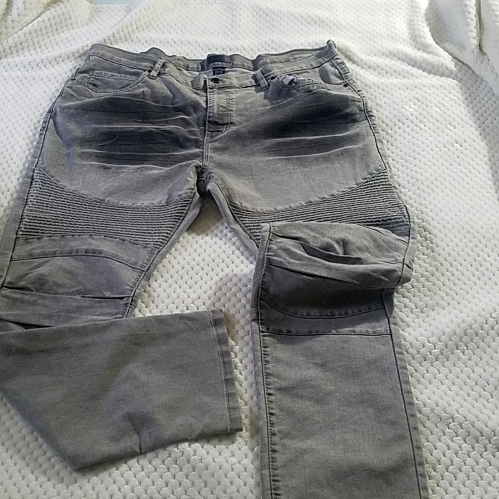 Size 44×32 Men grey jeans